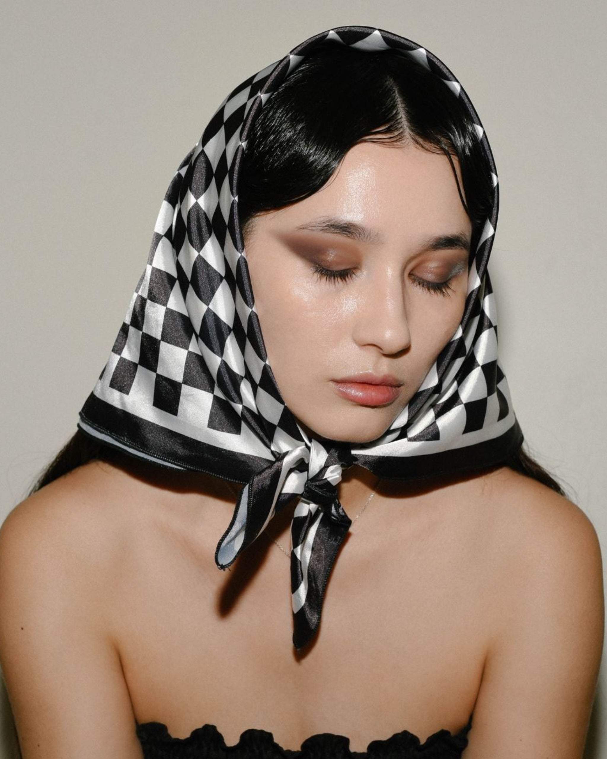 Хустка в клітинку