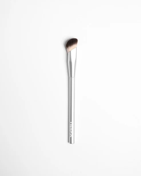 The brush is beveled.