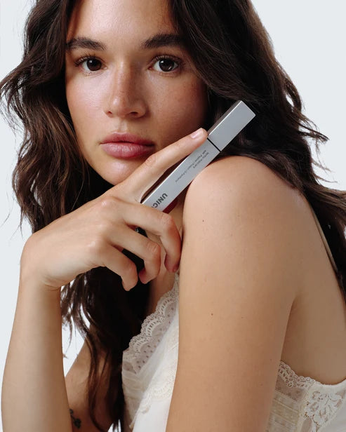 BLACK mascara